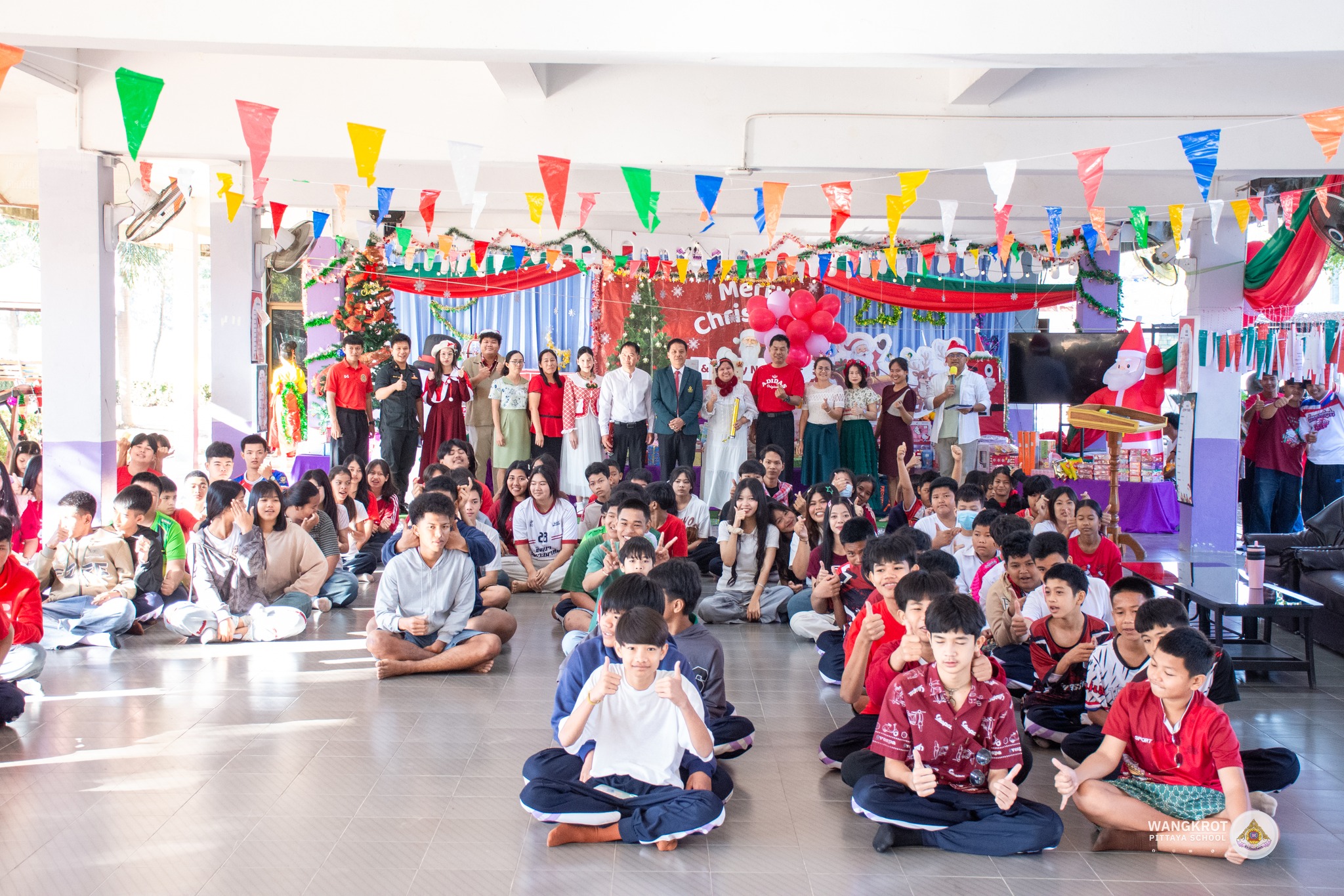 กิจกรรม merry christmas and happy new year