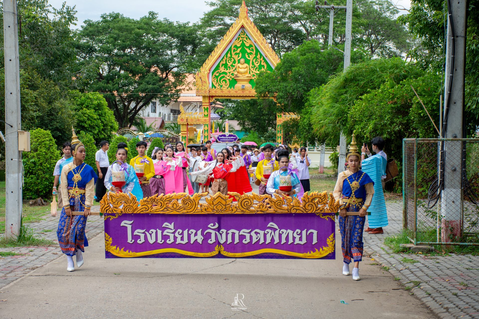 กิจกรรมแห่เทียนพรรษา